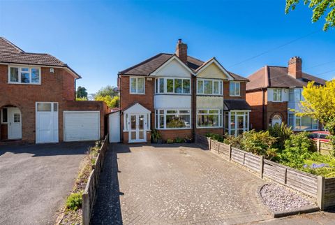 Stroud Road, Shirley B90
