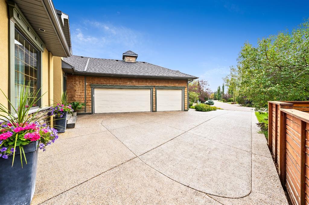 Additional image 3 of 212 Aspen Meadows Place SW, Calgary, AB, T5H 4T2