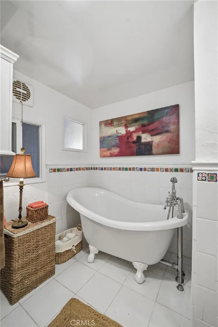Additional image 57 of 59 Saratoga, Newport Beach, CA 92660