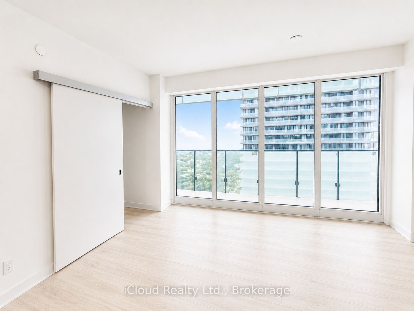 Additional image 2 of 5604-3900 Confederation Parkway, Mississauga, ON, L5B 0M3
