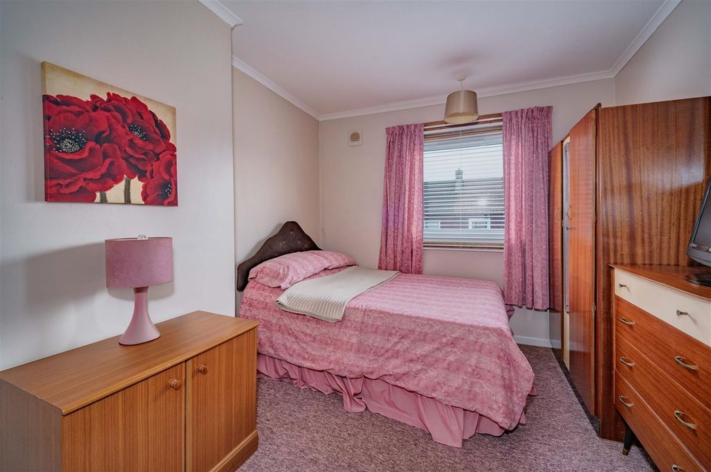 Additional image 9 of 3 bed semi-detached house for saleHelmsdale Crescent, Dundee DD3