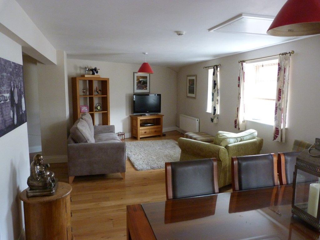 Additional image 10 of 4 bed flat to rentFlat 2, 73 Fisherton Street SP2