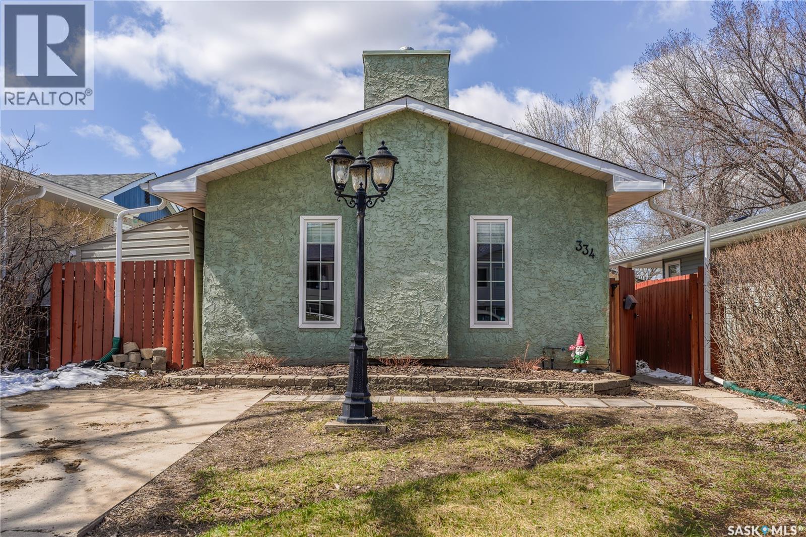 334 Robinson Street, Regina, SK, S4R3R2