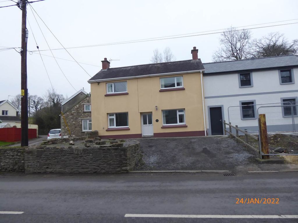 3 bed semi-detached house to rentBridge Street, St. Clears, Carmarthen SA33