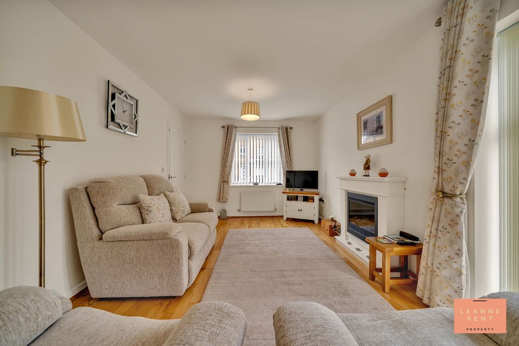 Additional image 10 of 3 bed detached house for saleDruids Close, Caerphilly CF83