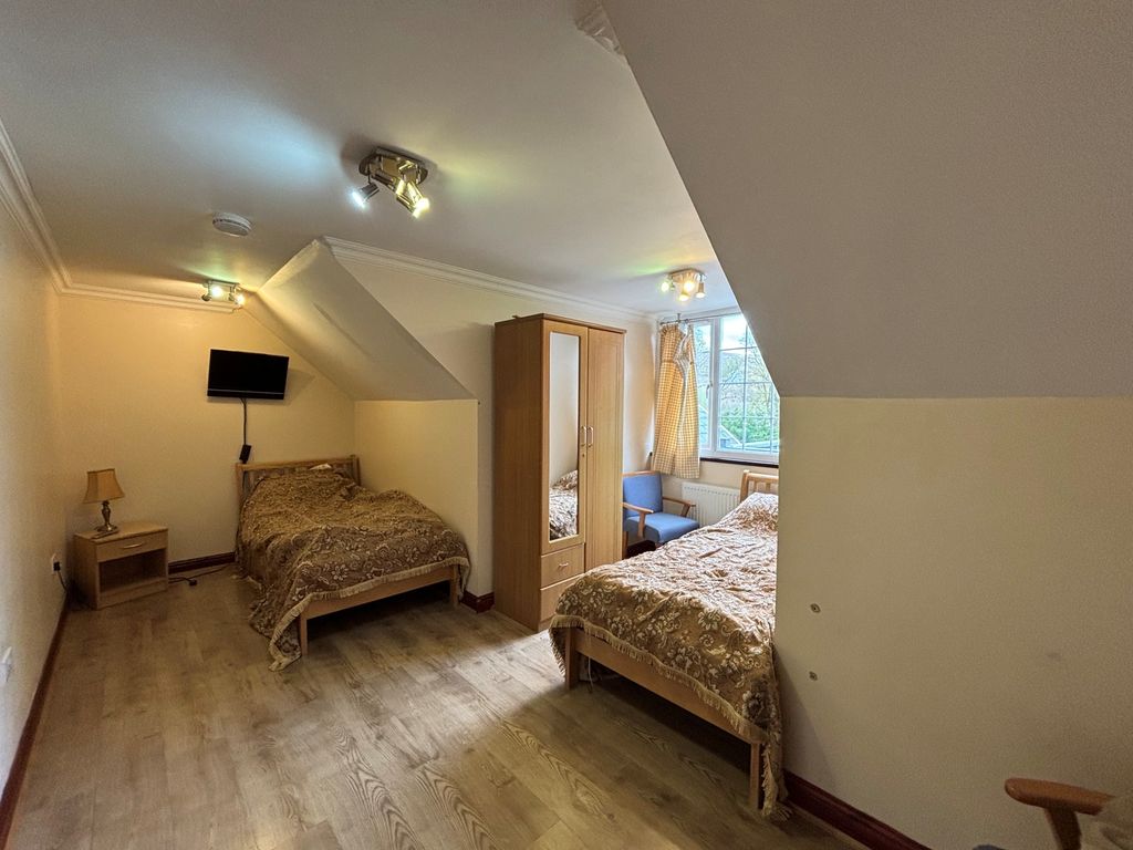 Additional image 14 of 6 bed detached house to rentTabernacle Road, Ammanford SA18