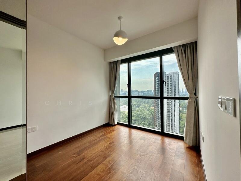 61 Normanton Park photo 3