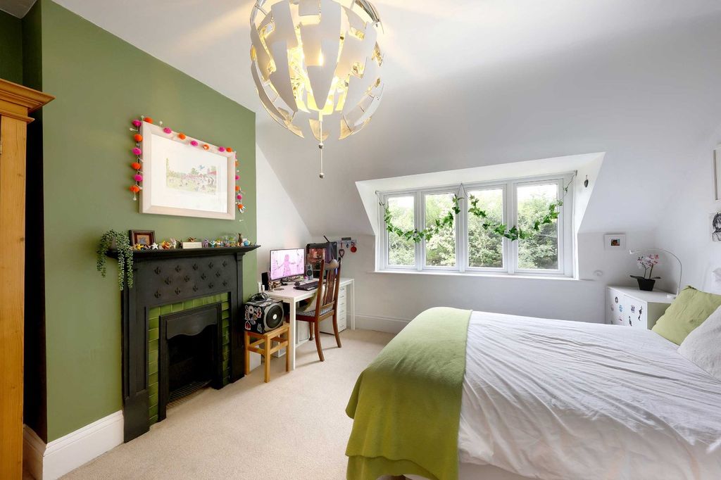 Additional image 13 of 6 bed detached house for saleGregories Road, Beaconsfield, Buckinghamshire HP9