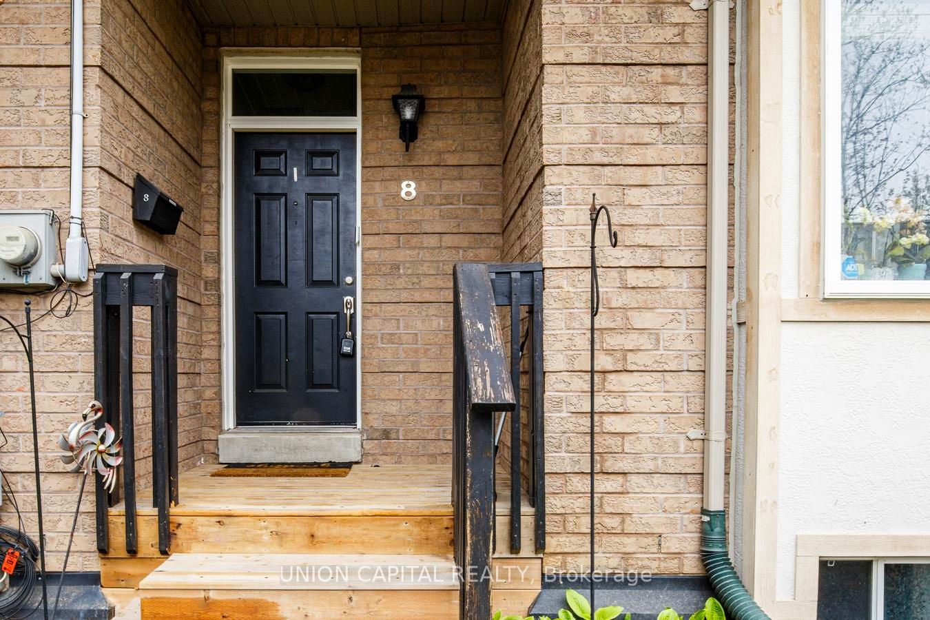 Additional image 3 of 8-1 Bastedo Avenue, Toronto, ON, M4C 5S7