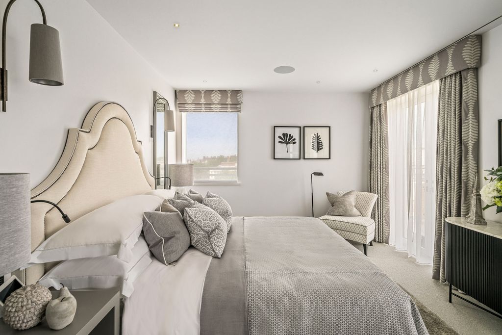 Additional image 24 of 5 bed flat to rentPrinces Gate, Knightsbridge, London SW7, United Kingdom