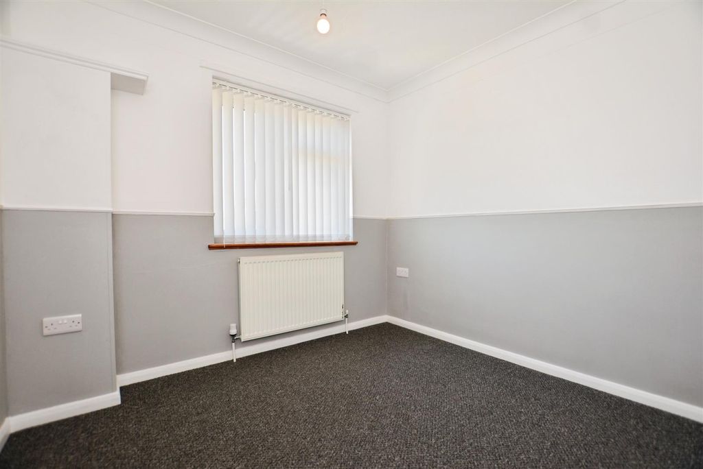 Additional image 12 of 3 bed terraced house to rentCanterbury Close, Scunthorpe DN17