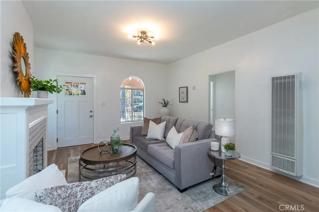 Additional image 3 of 2421 S Cloverdale Avenue, Los Angeles, CA 90016