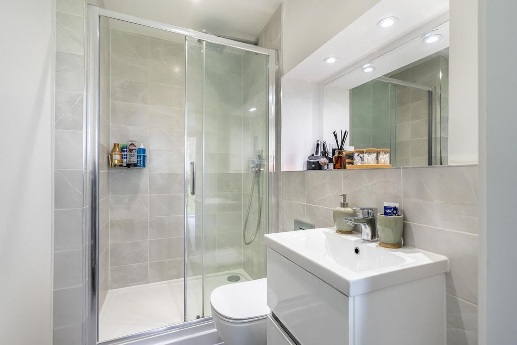 Additional image 10 of 2 bed flat for saleClock Tower Way, York YO23