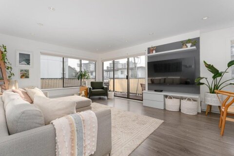 Additional image 8 of 103-127 4th Street E, North Vancouver, BC, V7L 1H7