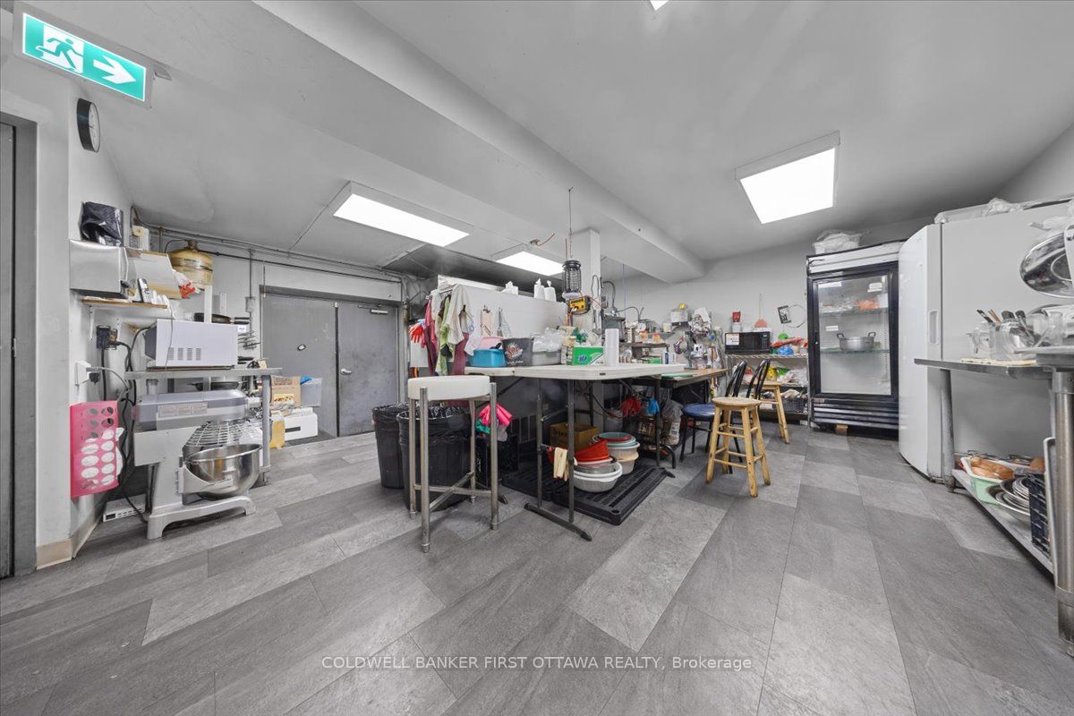 Additional image 6 of 827 Somerset Street W, Ottawa, ON, K1R 6R4