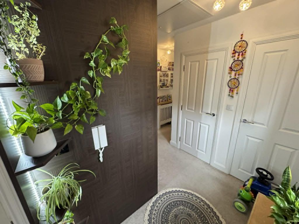 Additional image 4 of 2 bed flat to rentHutton Close, Newbury RG14