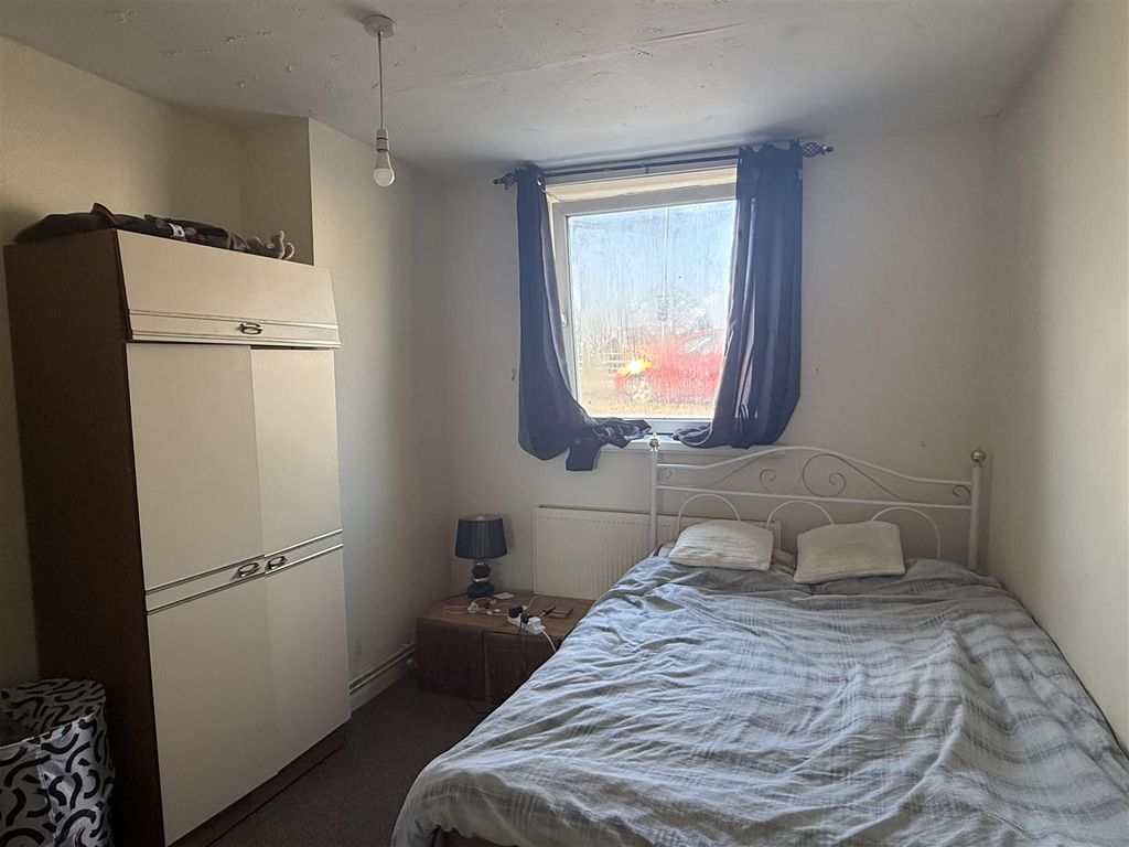 Additional image 12 of 2 bed flat for saleTaverners Road, Peterborough PE1