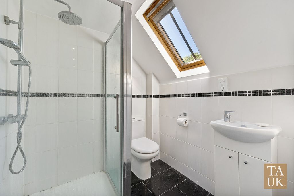Additional image 16 of 3 bed flat for saleGrammar School Court, Ormskirk L39