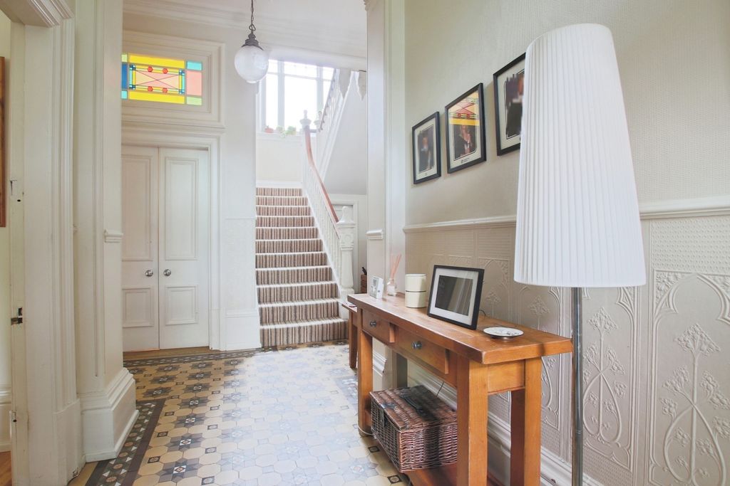 Additional image 5 of 6 bed semi-detached house for saleNewland Park, Hull HU5