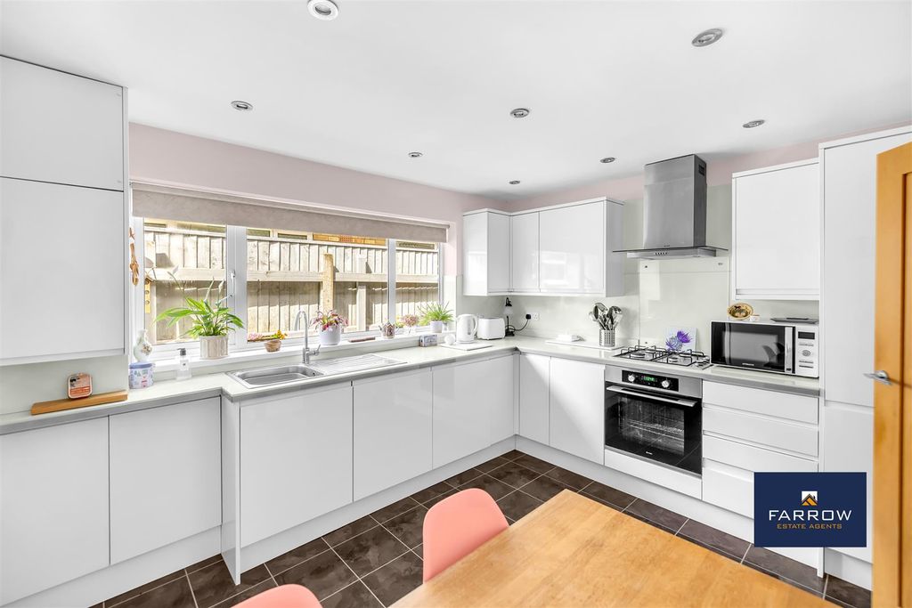 Additional image 4 of 2 bed semi-detached bungalow for saleCheapside, Grimsby DN37