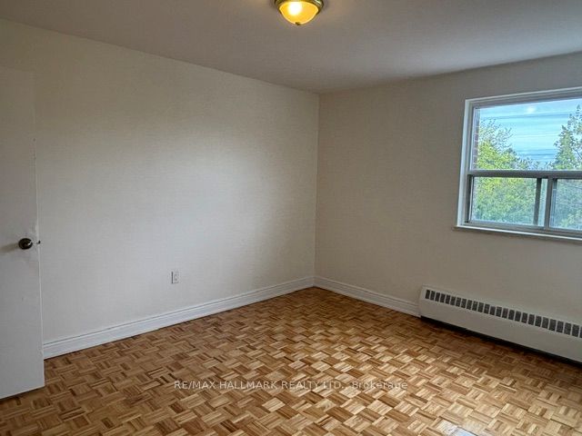 Additional image 6 of 2-312-515 North Service Road, Mississauga, ON, L5A 1B3
