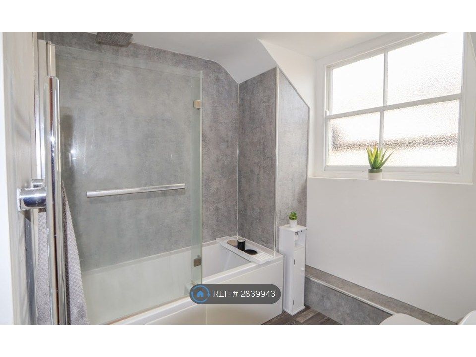 Additional image 6 of 3 bed semi-detached house to rentLansdowne Crescent, Worcester WR3