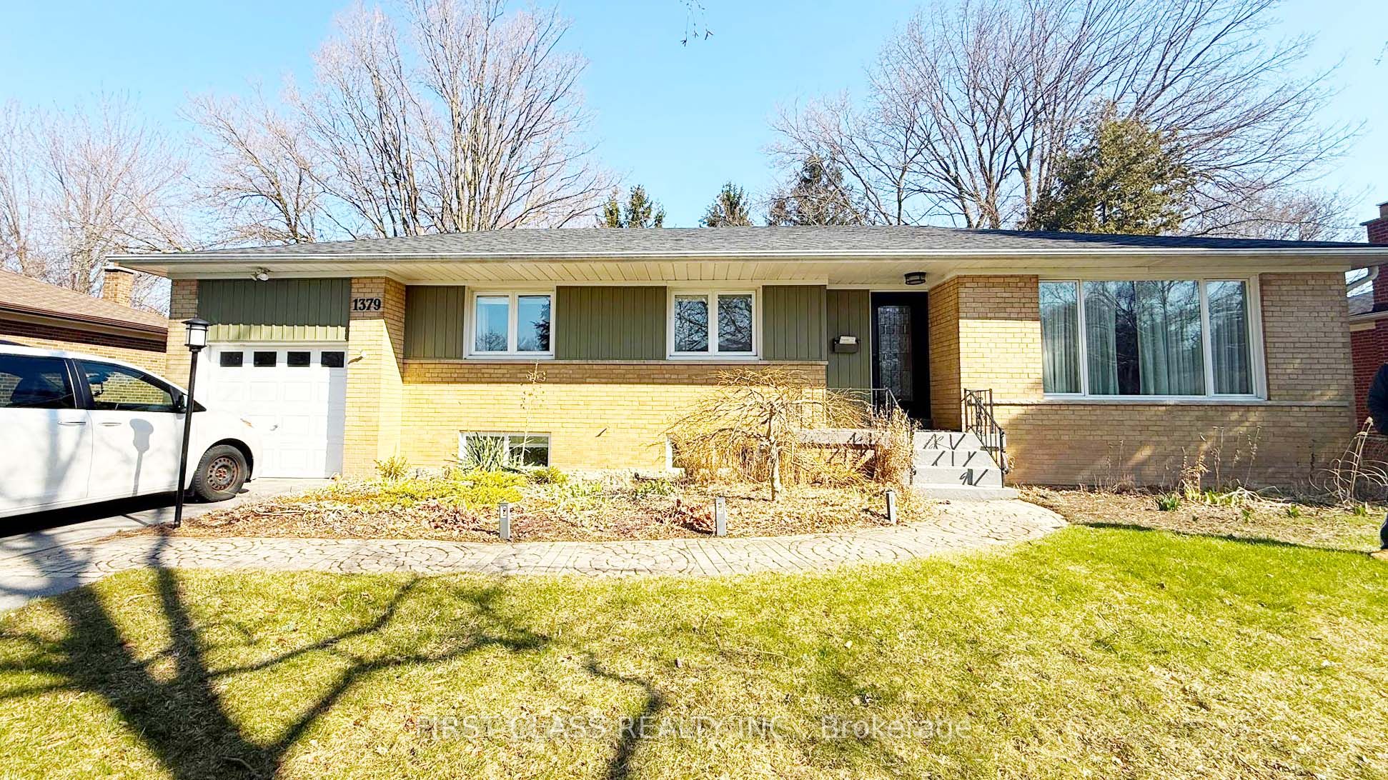 1379 Willowdown Road, Oakville, ON, L6L 1X2