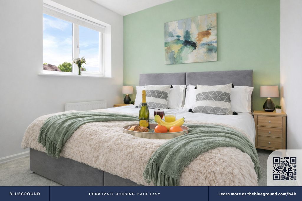 3 bed flat to rentStantonbury MK13 photo 5