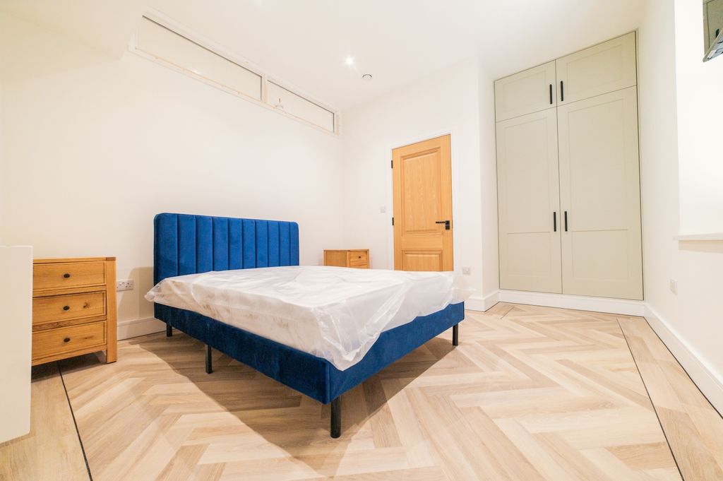 Additional image 31 of 3 bed flat to rentPark Place, City Centre CF10