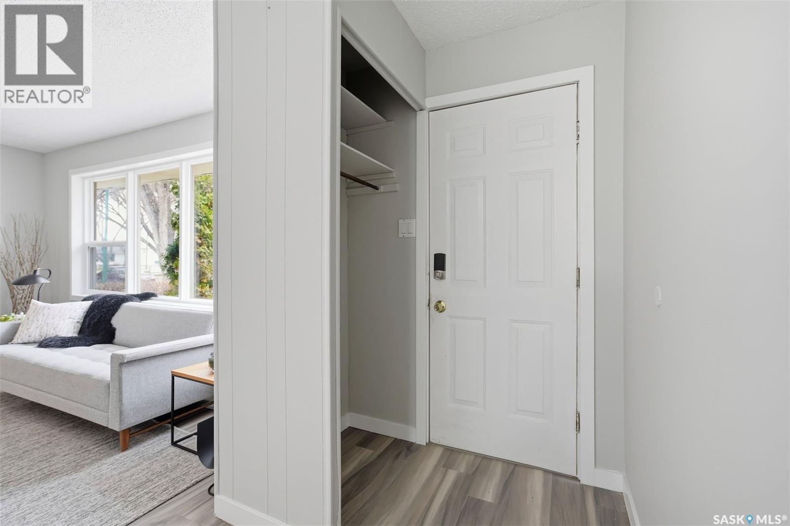 Additional image 4 of 1721 E Avenue N, Saskatoon, SK, S7L1V3