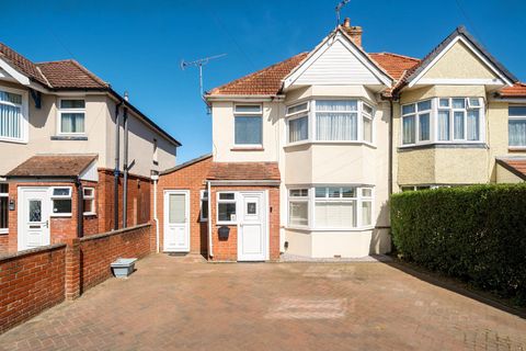Romsey Road, Maybush, Southampton, Hampshire SO16