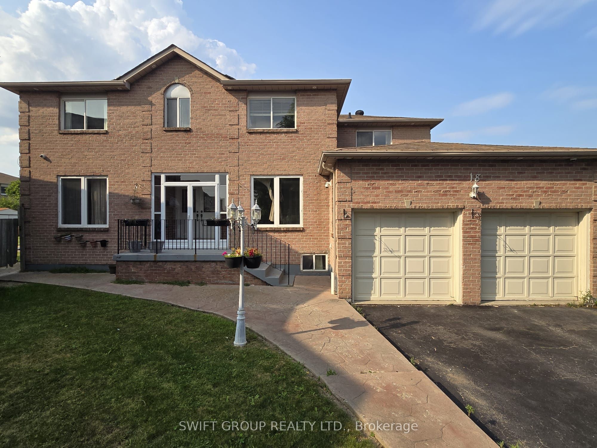 18 Samson Court, Brampton, ON, L6Y 3M4