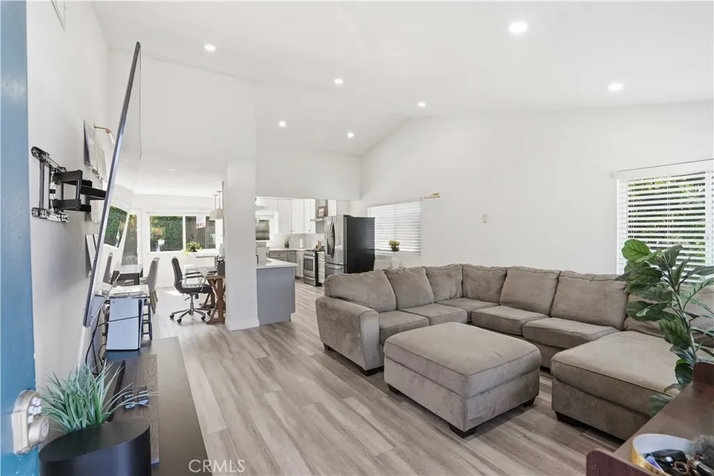 Additional image 3 of 27621 Cherry Creek Drive, Valencia, CA 91354