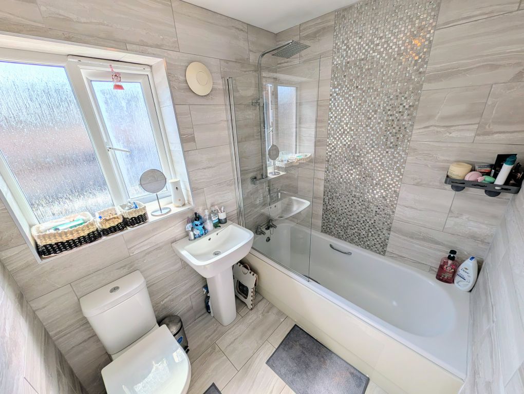 Additional image 11 of 4 bed semi-detached house to rentCefn Adda Close, Newport NP20