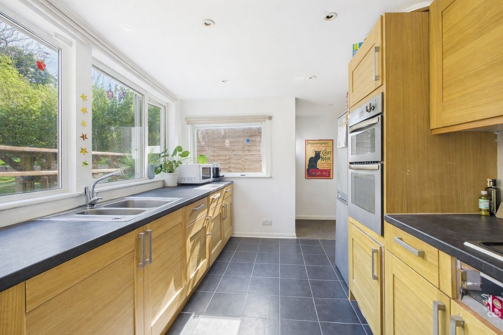 Additional image 3 of 8 bed shared accommodation to rentMoulsecoomb Way, Brighton BN2