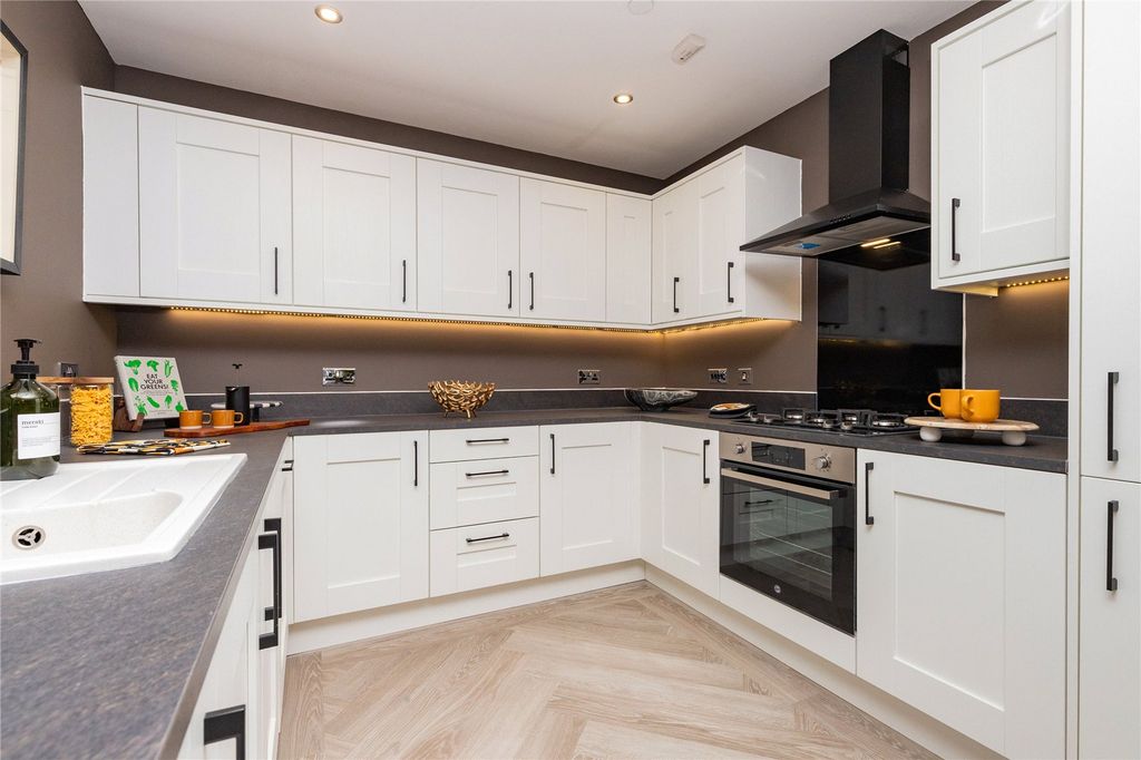 Additional image 2 of 2 bed flat for saleCottonyards, Old Rutherglen Road, New Gorbals, Glasgow G5