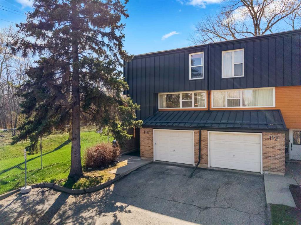 Additional image 2 of 114 Brae Glen Lane SW, Calgary, AB, T2W 1B6