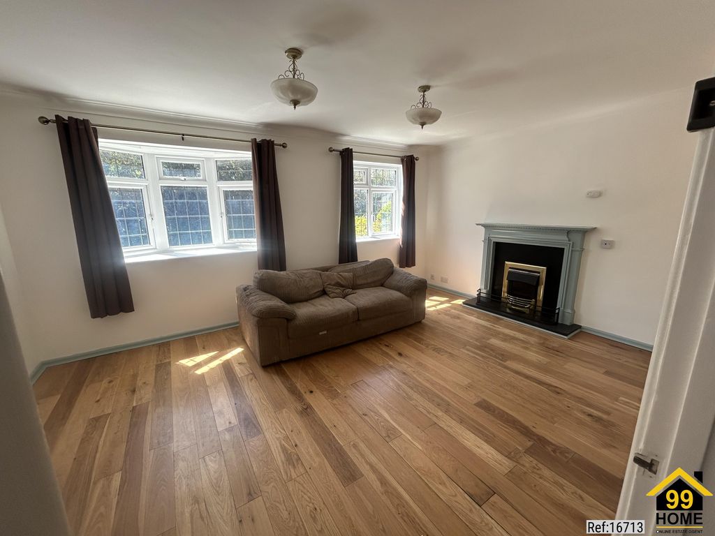 Additional image 2 of 3 bed detached house to rentLower Marsh Road, Warminster, United Kingdom BA12