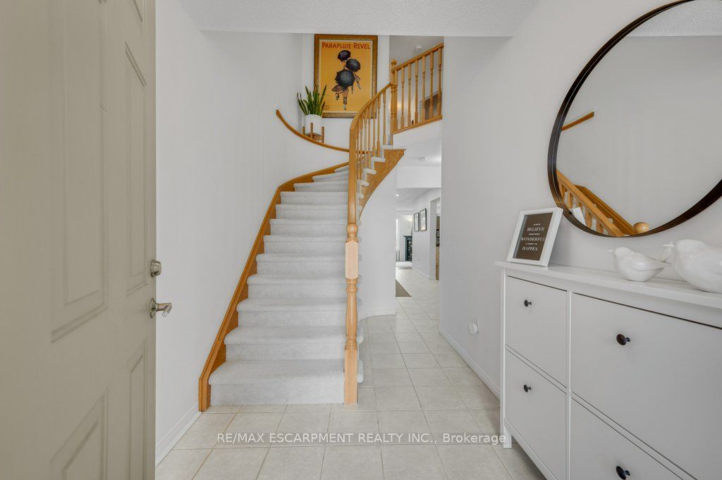 Additional image 3 of 2006 Erika Court, Oakville, ON, L6M 4R4