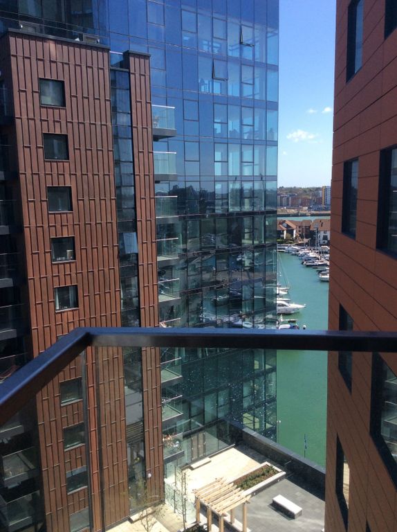 Additional image 10 of 2 bed flat to rentOcean Way, Southampton, Hampshire SO14