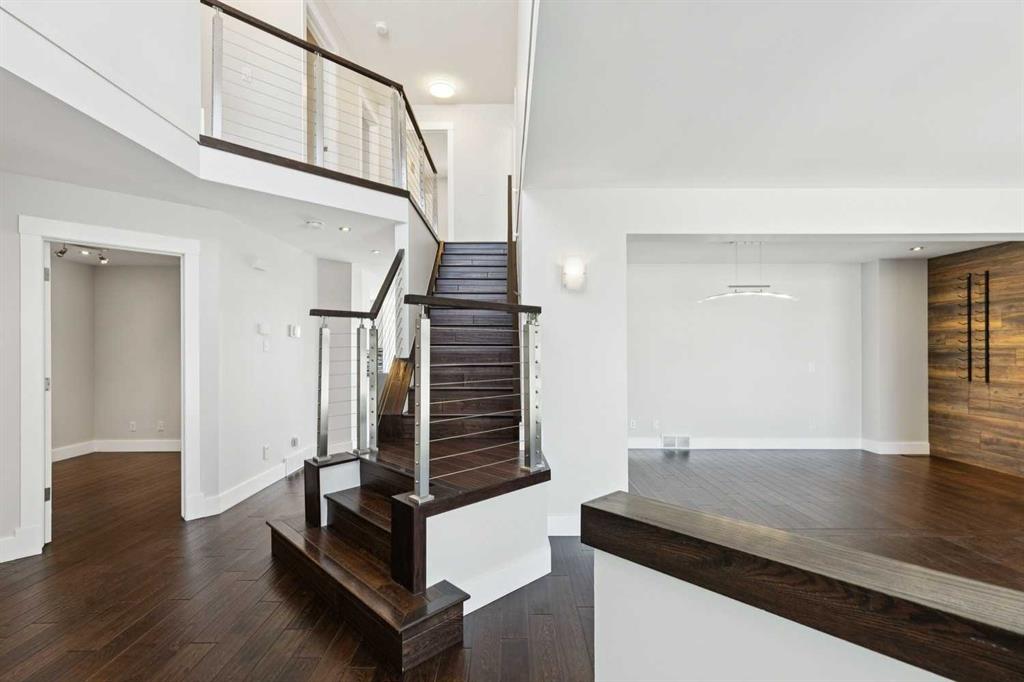 Additional image 4 of 15 Springbank View SW, Calgary, AB, T3H4J5