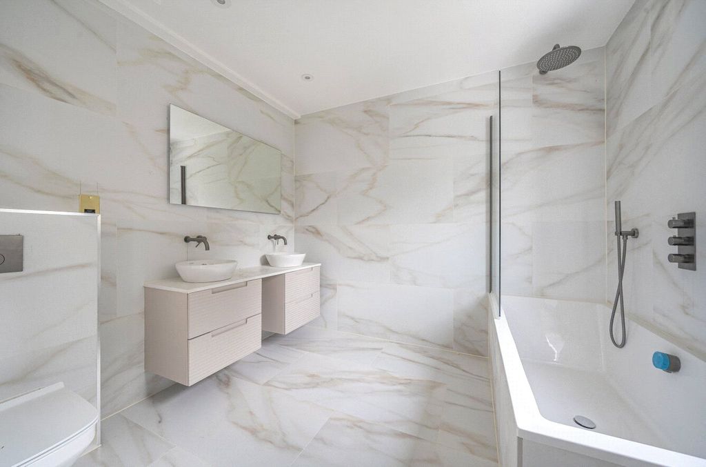 Additional image 14 of 5 bed detached house to rentWhite Orchards, Totteridge, London N20