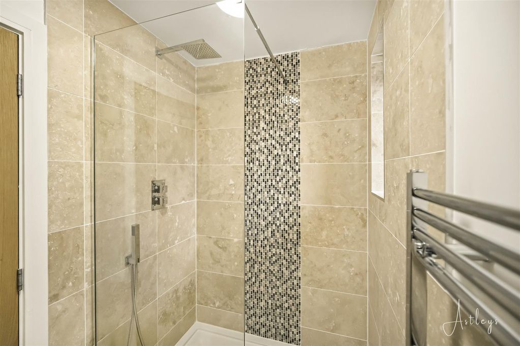 Additional image 10 of 2 bed flat for sale144 Overland Road, Mumbles, Swansea SA3