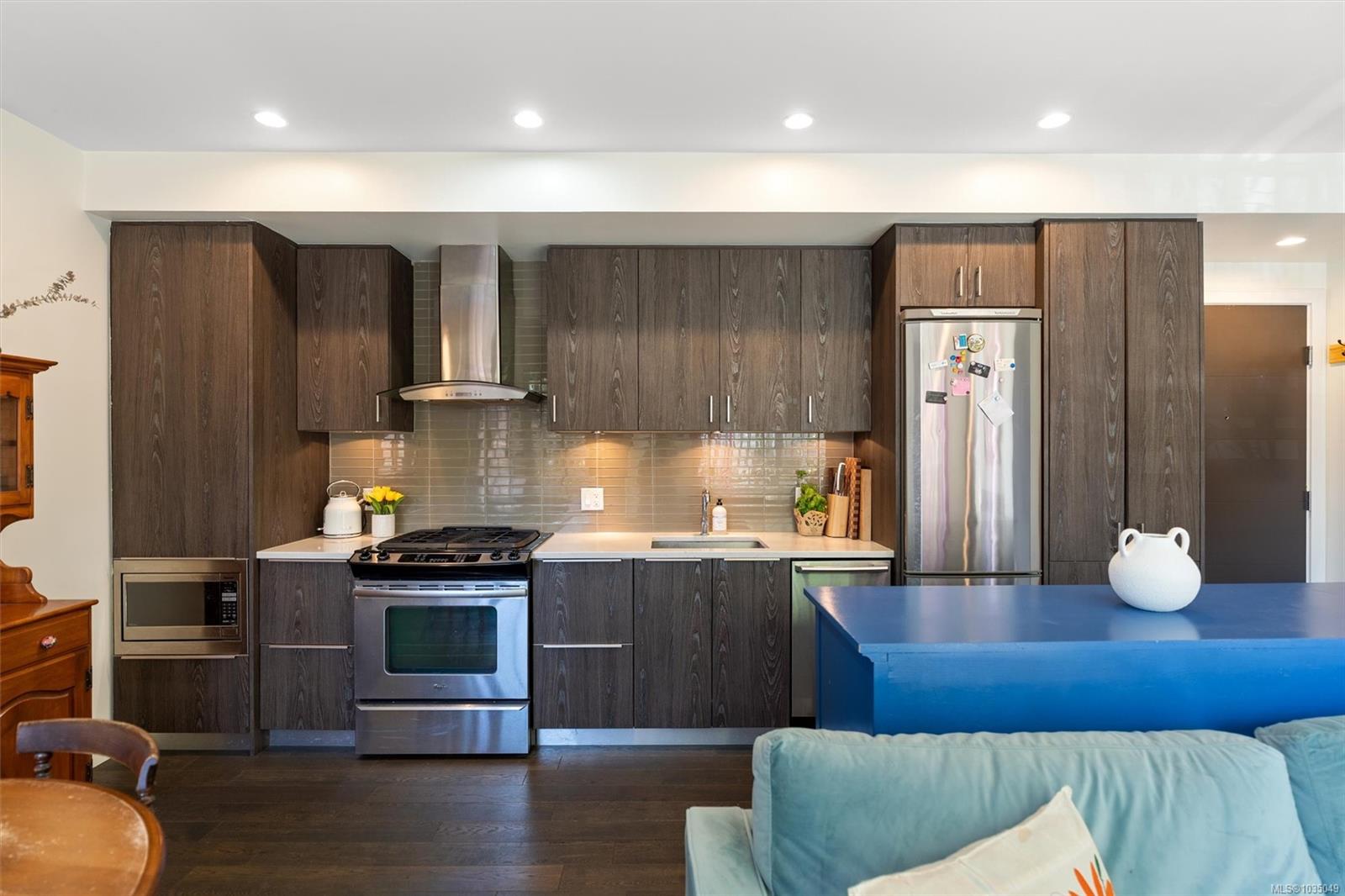 Additional image 4 of 105-1011 Burdett Avenue, Victoria, BC, V8V 3G9