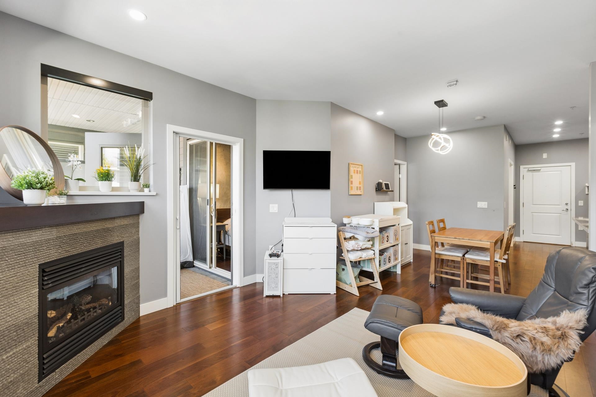 Additional image 5 of 303-116 23rd Street W, North Vancouver, BC, V7M 2A9