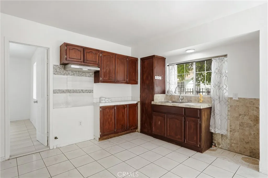 Additional image 44 of 9603 Holmes Avenue, Los Angeles, CA 90002