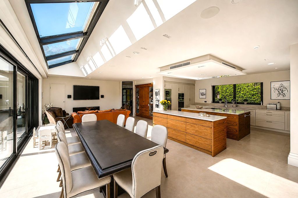Additional image 2 of 6 bed detached house for saleBroadway, Hale WA15