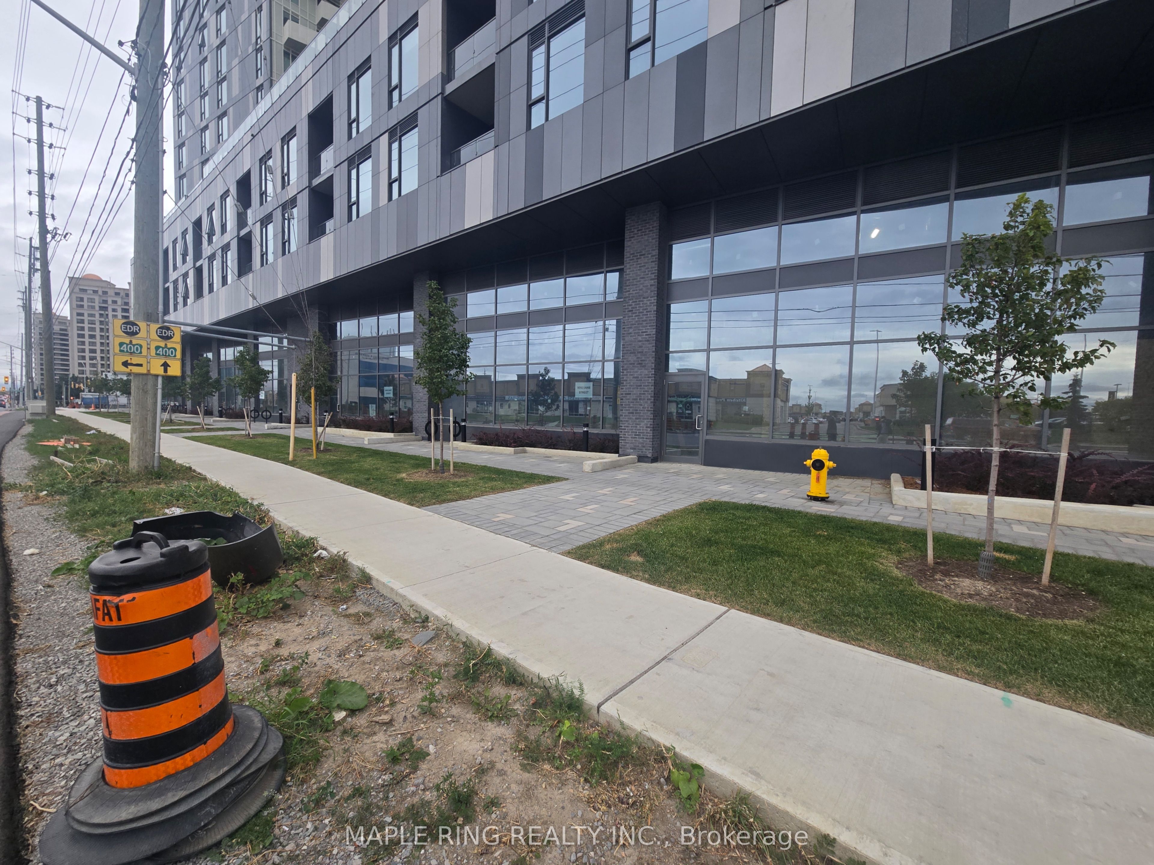 1-2-9095 Jane Street, Vaughan, ON, L4K 0A4