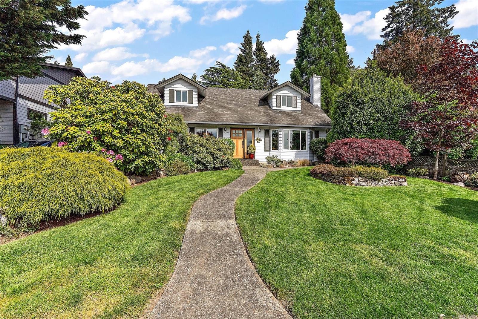 7211 Kimpata Way, Central Saanich, BC, V8M 1C1