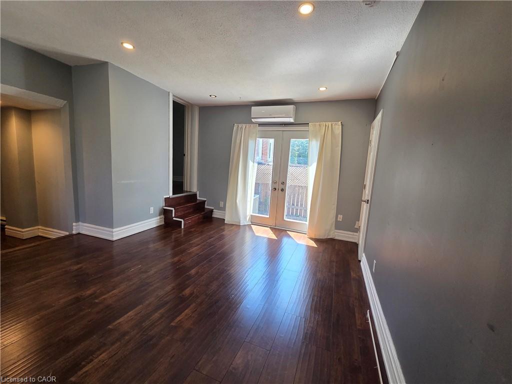 Additional image 4 of 2-2021 Edinburgh Drive, Burlington, ON, L7R 2C8